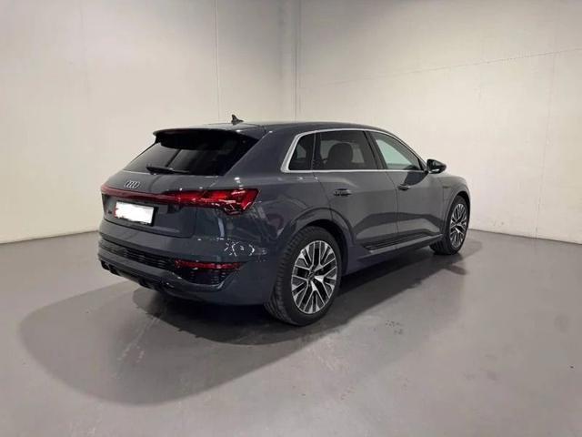 AUDI Q8 e-tron 55 quattro S line edition