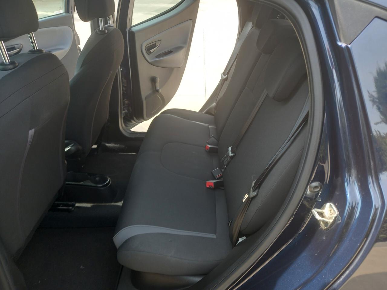 Lancia Ypsilon 1.2 69 CV