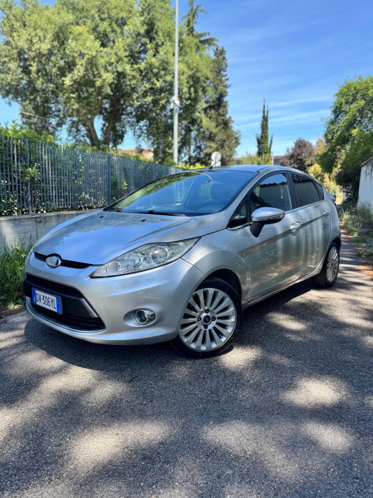 Ford Fiesta 1.4 5 porte Bz.- GPL Titanium
