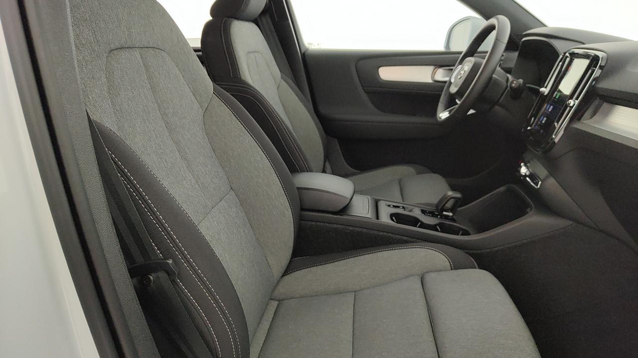 VOLVO XC40 2.0 b3 Core auto