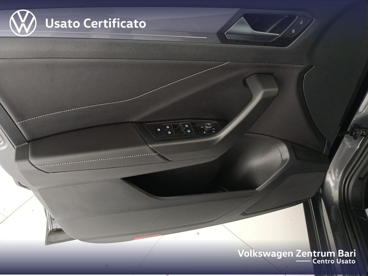 Volkswagen T-Roc 1.0 tsi style 110cv