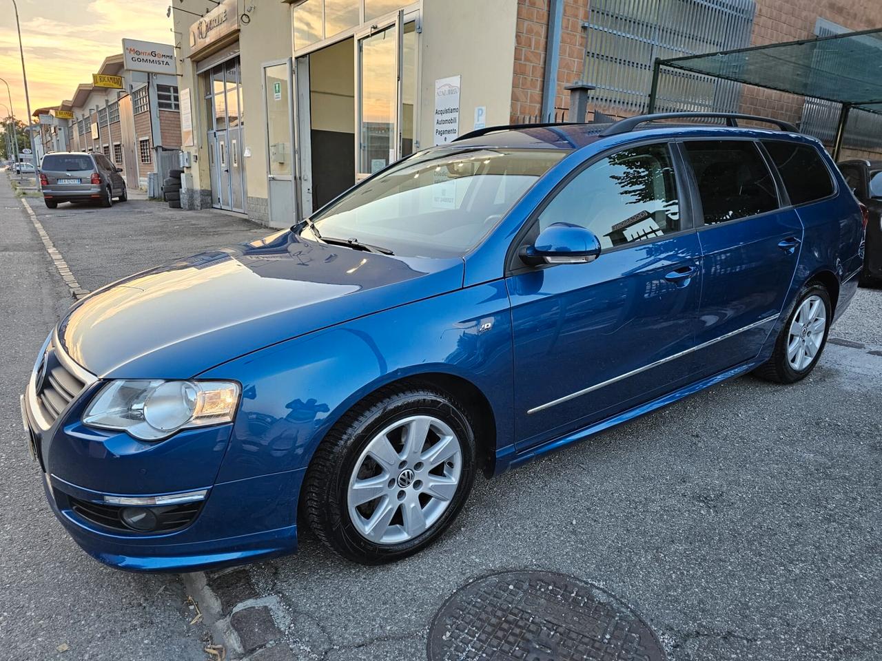 Volkswagen Passat Variant 2.0 TDI 140cv DSG R-line*Pdc*Euro5*