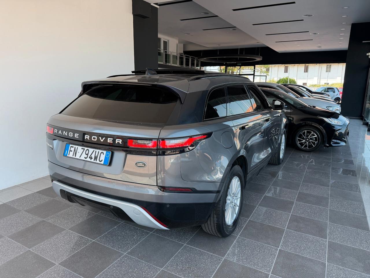 Land Rover Range Velar 2.0 TD4 180 CV R-Dynamic HSE