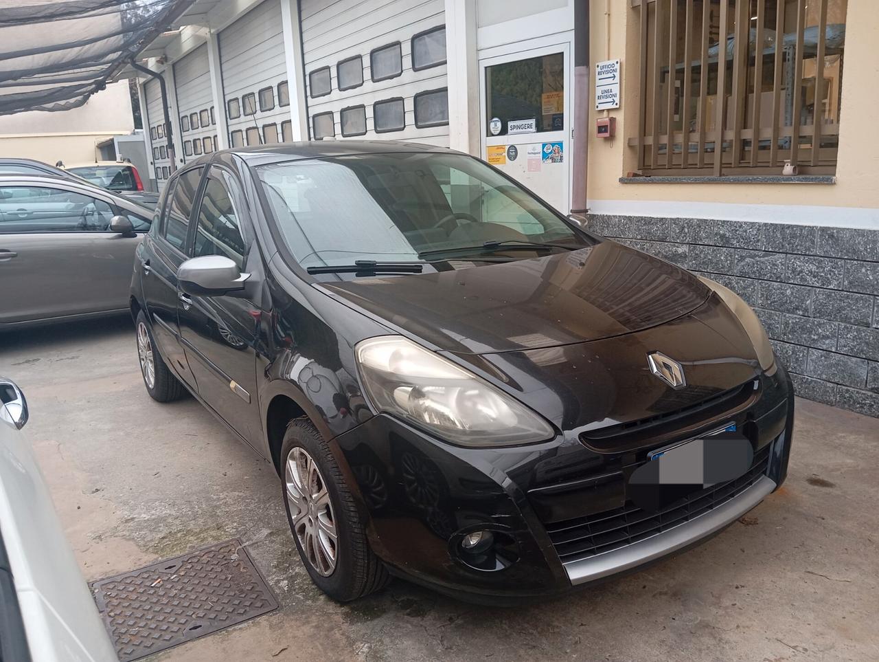 Renault Clio 1.2 16V 5 porte Confort Permute