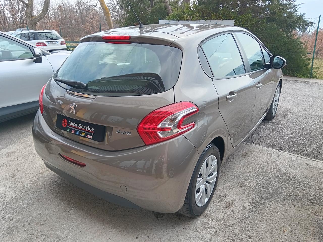 Peugeot 208 1.4 HDi 68CV 5P NEOPATENTATI
