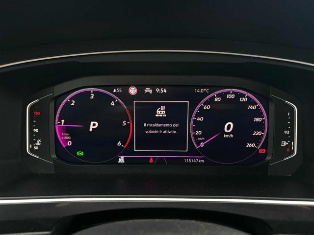 VOLKSWAGEN Tiguan 2.0 TDI 150 CV DSG R-Line TOTAL BLACK