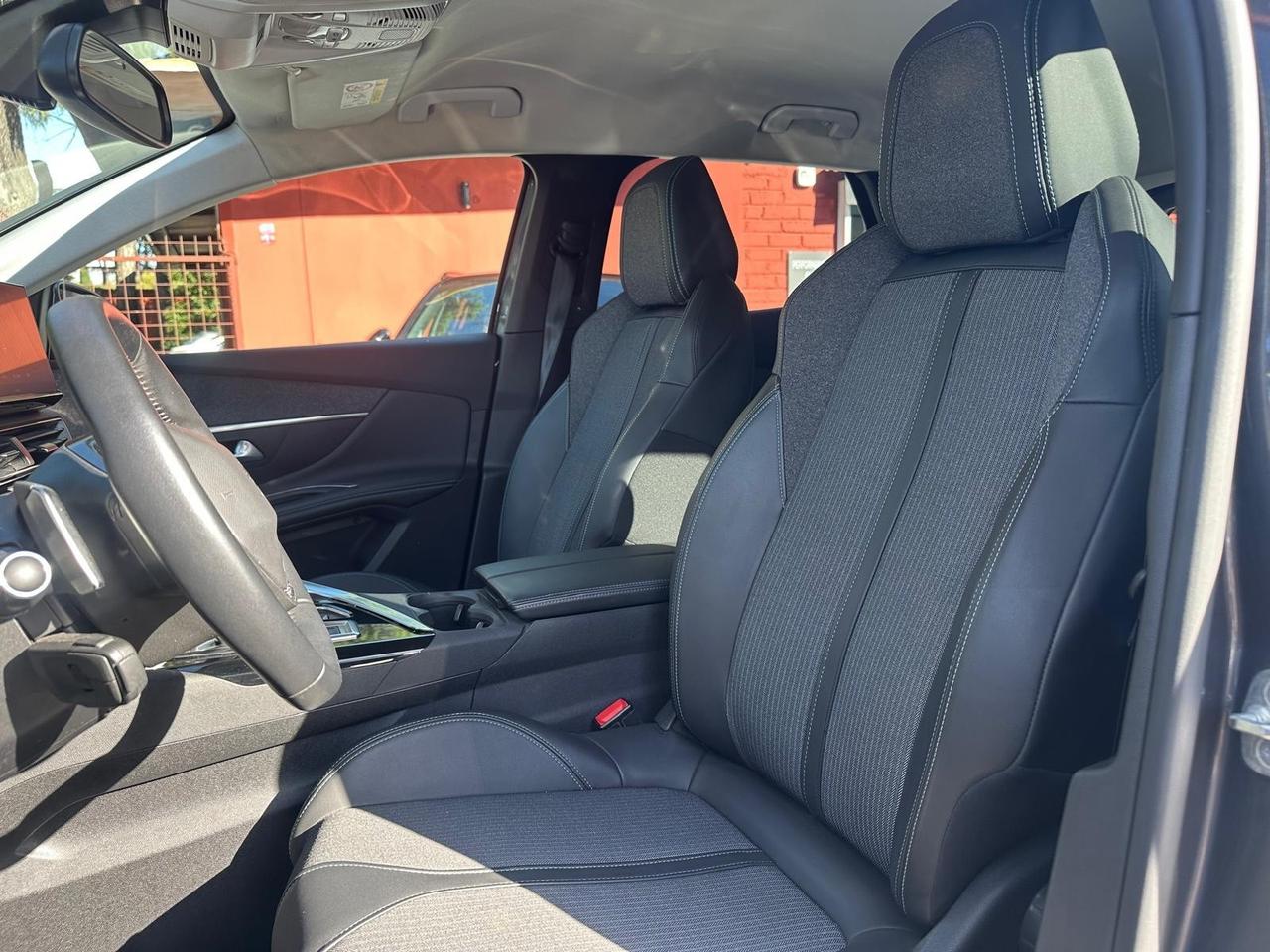 Peugeot 3008 BlueHDi 130 S&S EAT8 Allure Pack *promo*