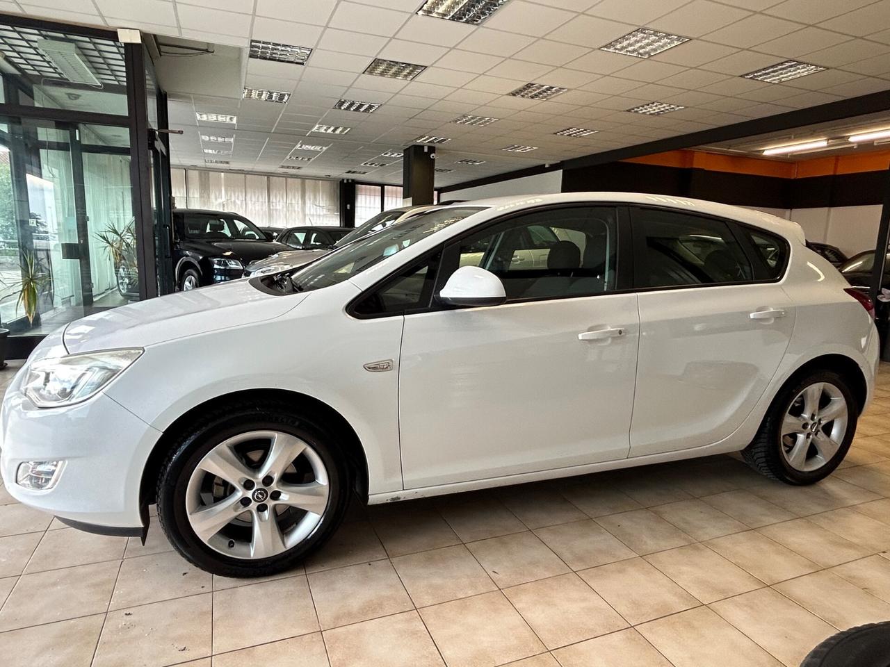 Opel Astra - 2010 1.4 GPL 100cv 174.000 km