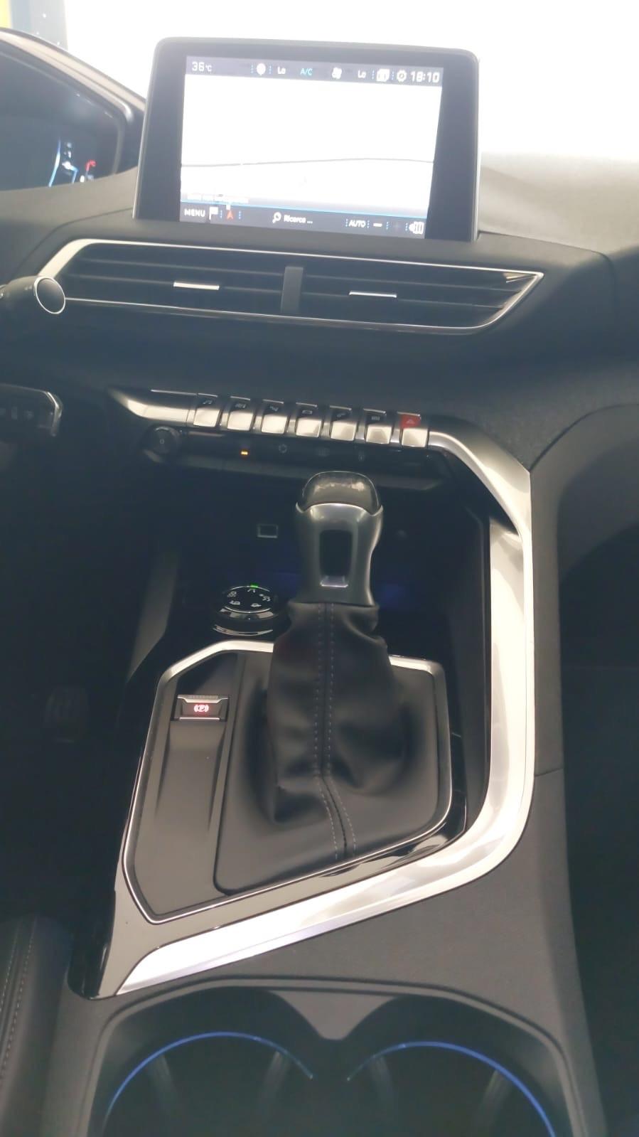 Peugeot 3008 BlueHDi 130 S&S GT Line accetto permute e finanziamenti