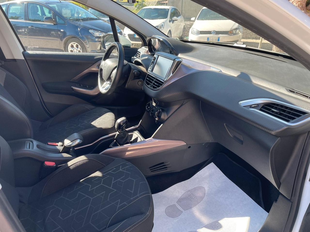 Peugeot 2008 1.2 B - 2015