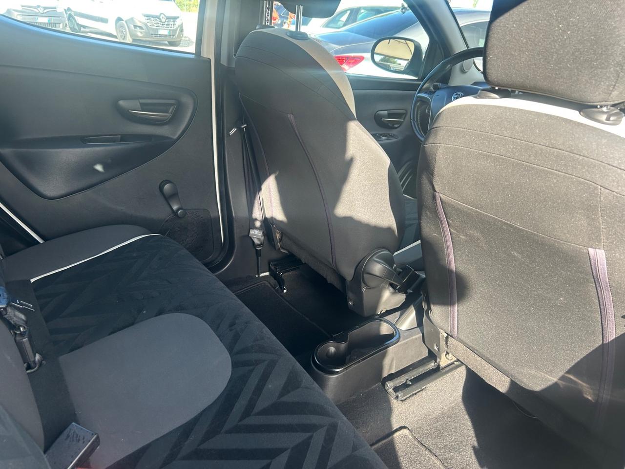 Lancia Ypsilon 1.2 69 CV 5 porte Platinum