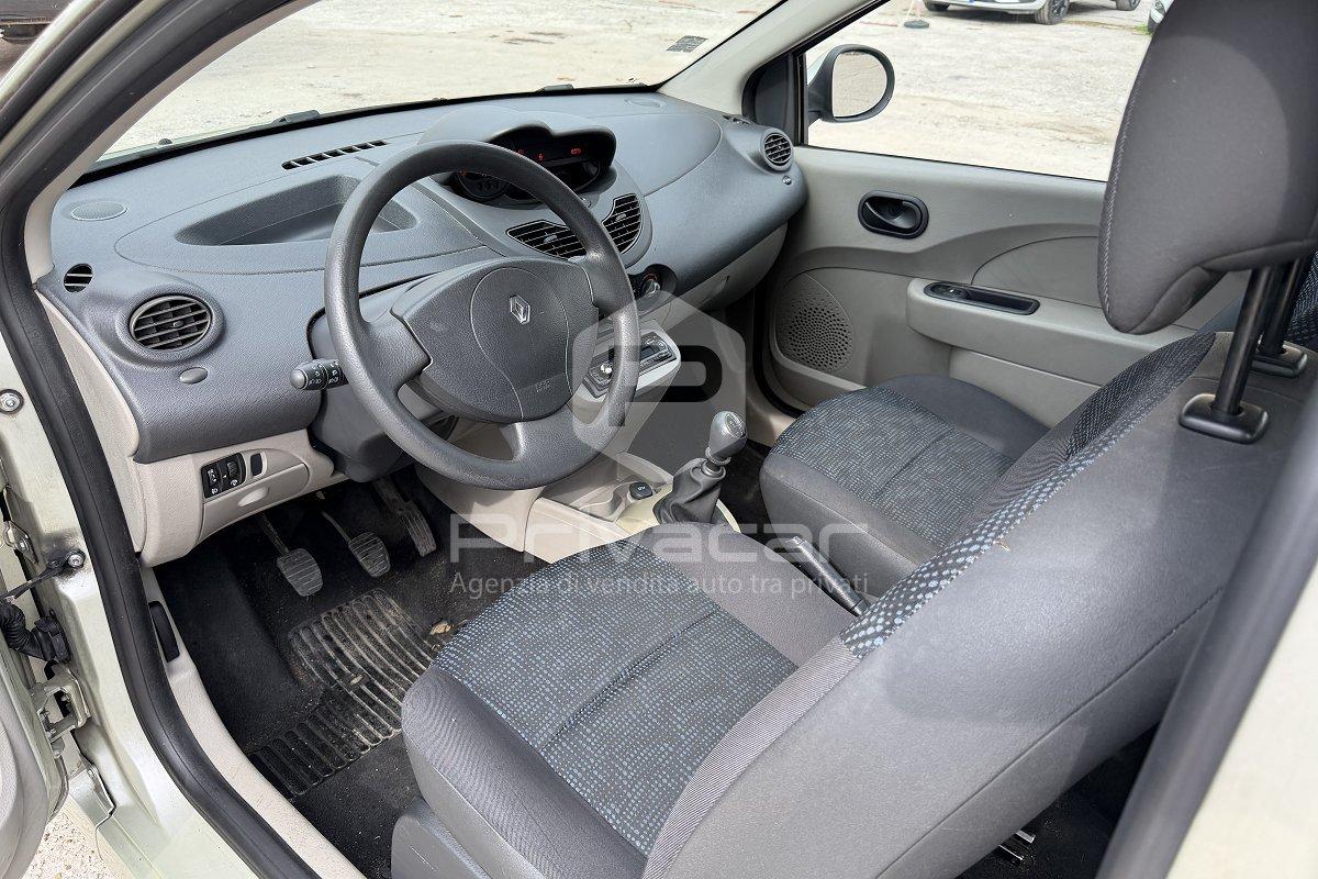 RENAULT Twingo 1.2 8V