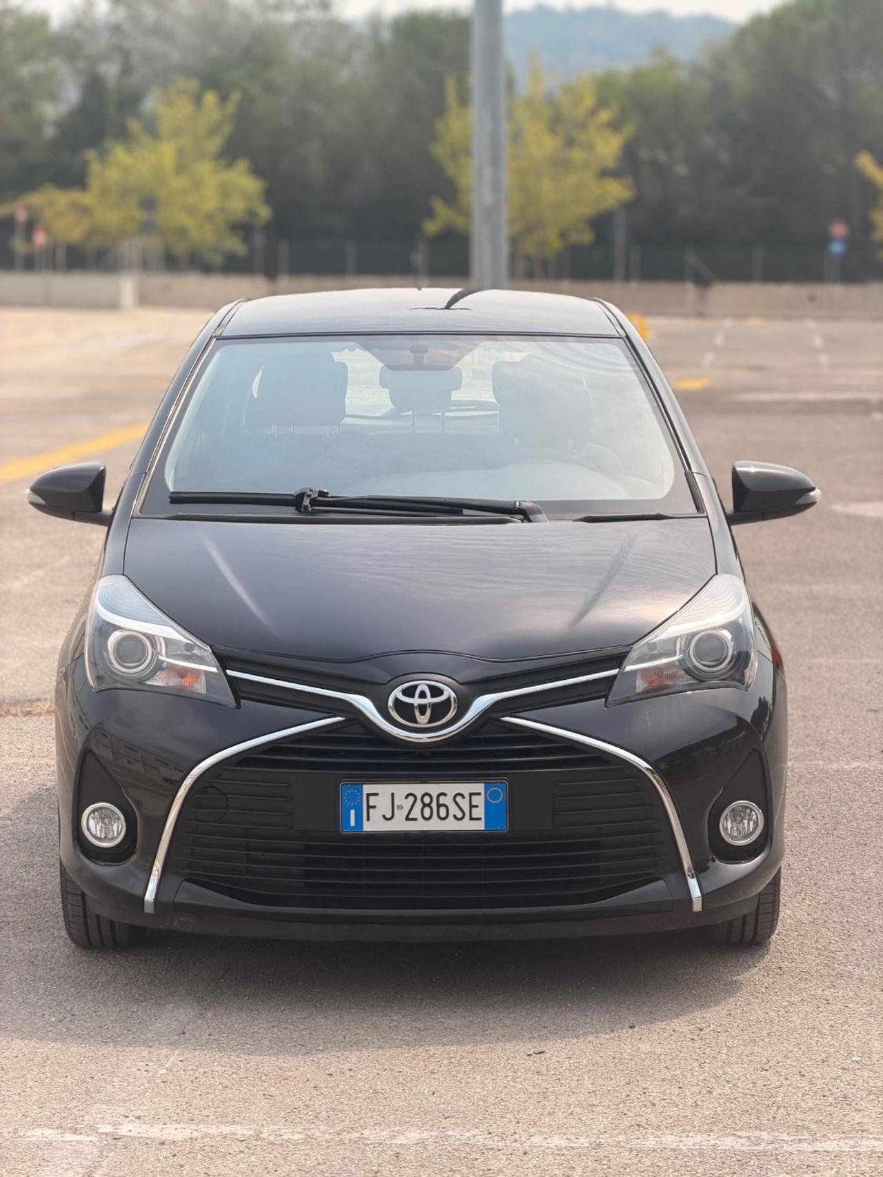 Toyota Yaris 1.0 5 porte Lounge