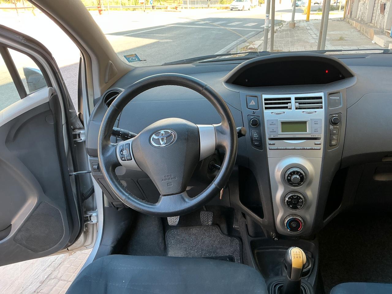 Toyota Yaris 1.0 5 porte Sol