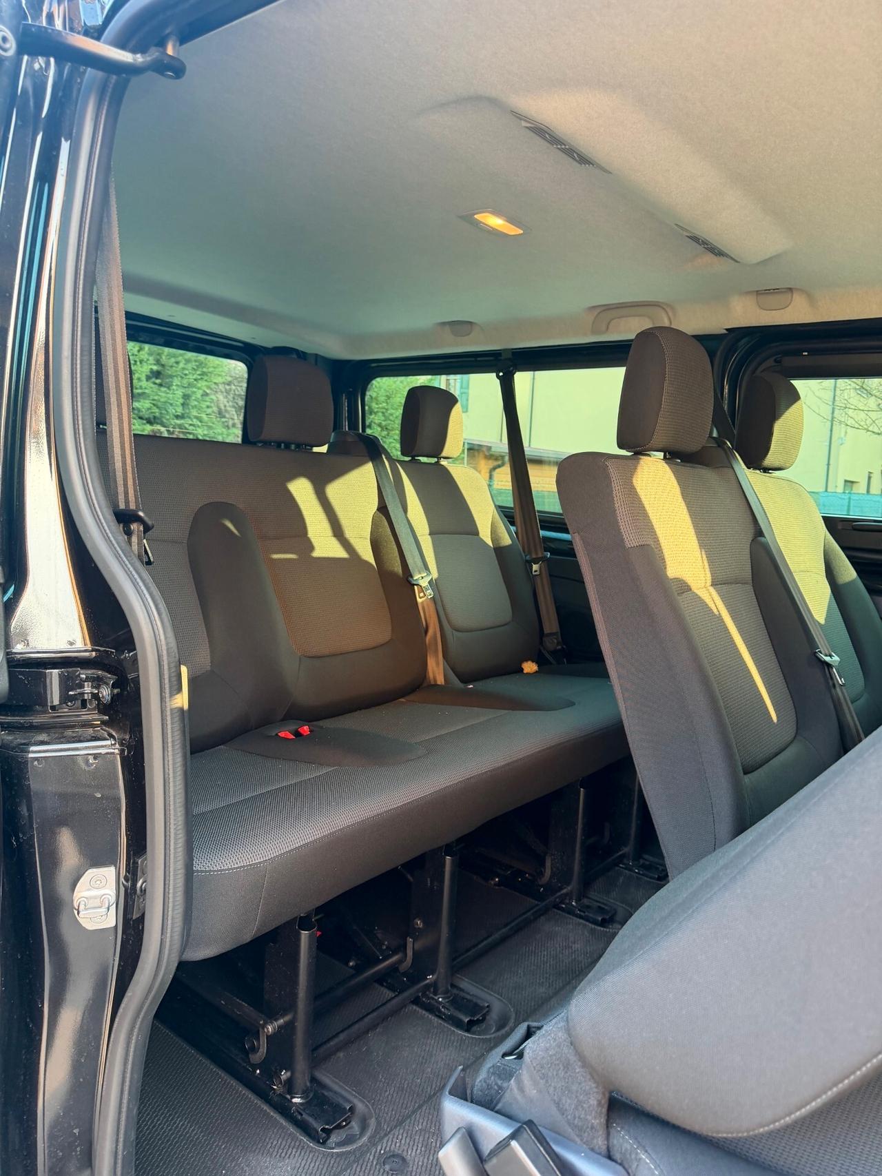 Renault Trafic 2.0 dCi - 9 POSTI - 12 MESI DI GARANZIA