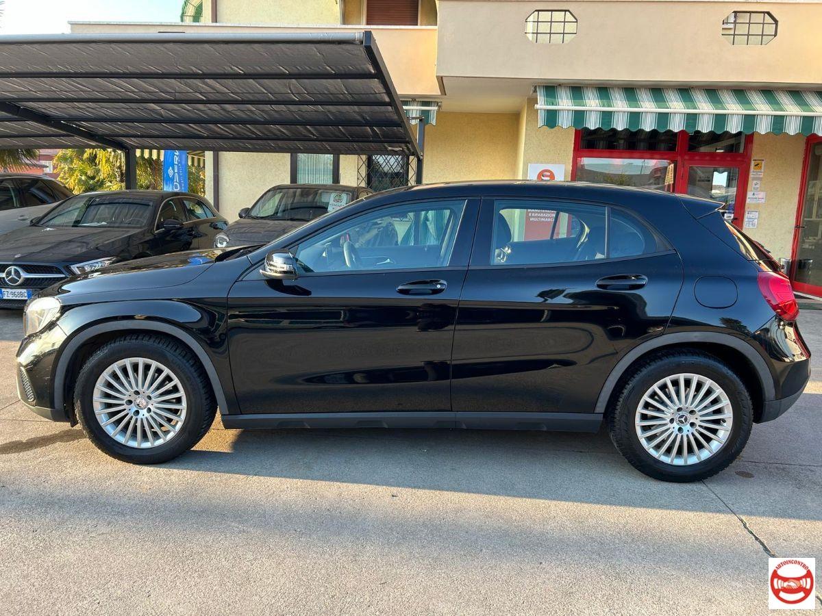 MERCEDES - Classe GLA - GLA 180 d Premium