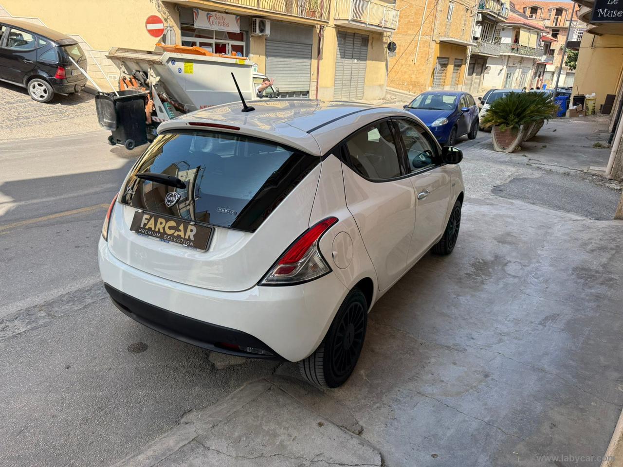 LANCIA Ypsilon 1.0 FireFly 5pS&S Hyb. Eco Silv.