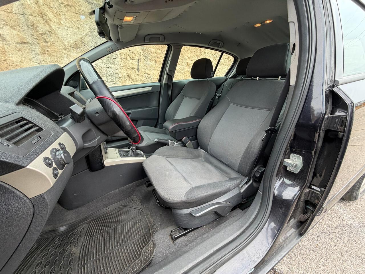 Opel Astra COSMO/1.7 101CV/5 POSTI/CLIMA