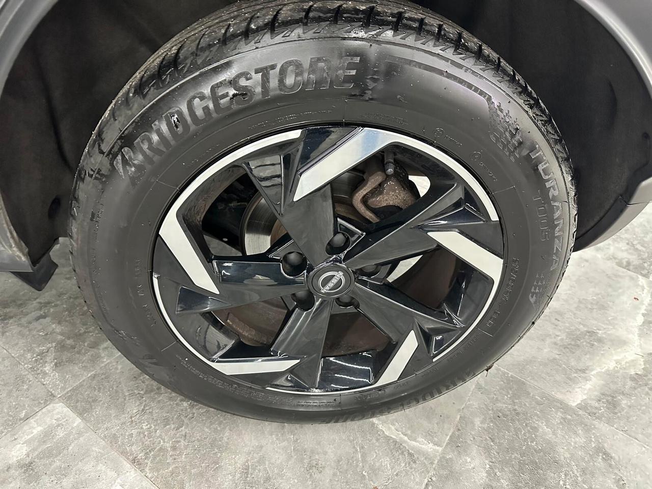 Nissan Juke 1.0 DIG-T 114 CV N-Connecta