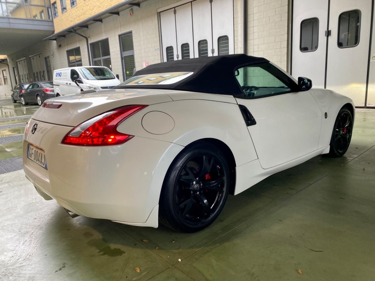 Nissan Z 370Z Roadster 3.7 V6 Lev 2