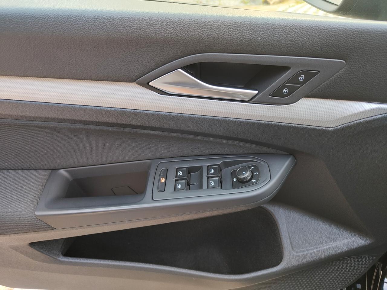 Volkswagen Golf 1.0 Sport Edition Leggere