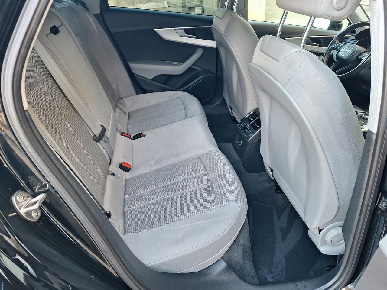 Audi A4 2.0 TDI 150 CV quattro Sport