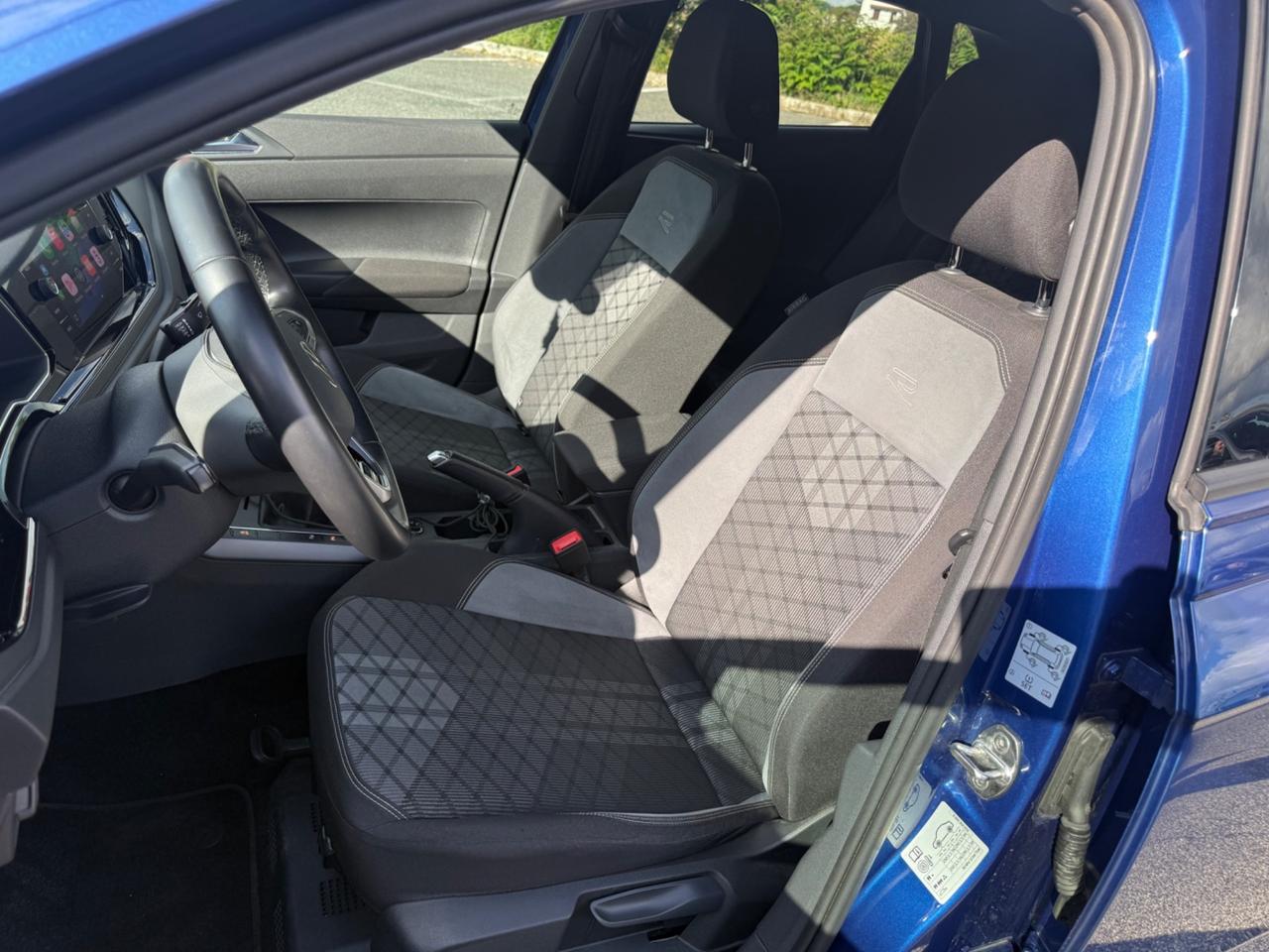 Volkswagen Polo 1.0 TSI R-LINE FULL UNIPRO IQ.LIGHT TECH PACK