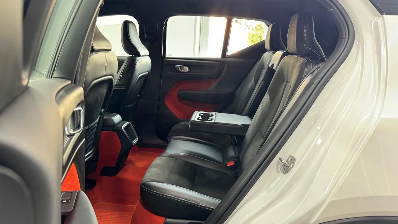 Volvo XC40 2.0 190 CvD4 AWD Geartronic R-design