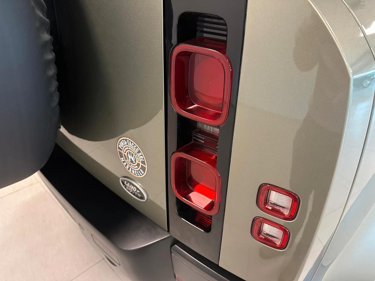 Land Rover Defender 110 3.0D I6 200 CV AWD Auto S AUTOCARRO N1