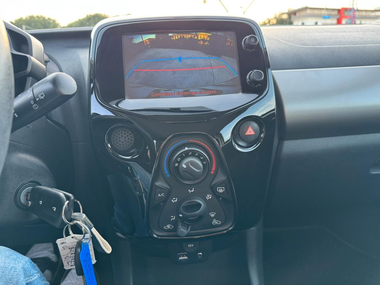 Peugeot 108 VTi 68 3 porte Allure TOP!