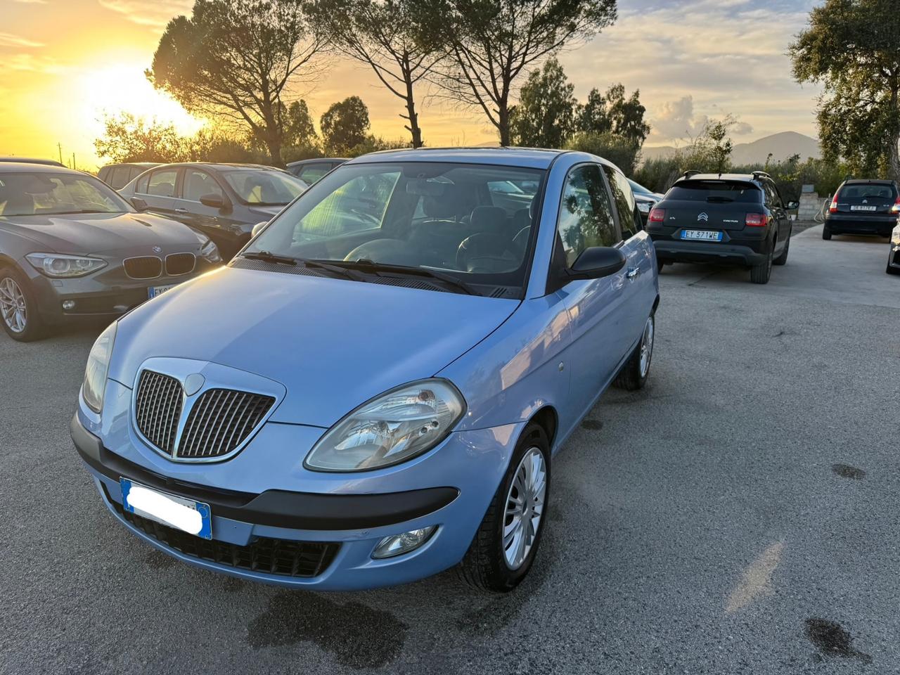 Lancia Ypsilon 1.3 MJT 75 CV Platino