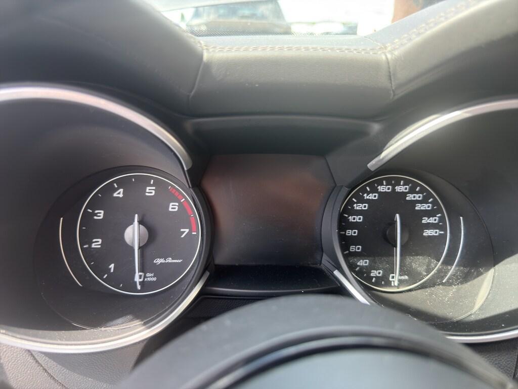 Alfa Romeo Stelvio 2.0 Turbo Ti Q4 AT8