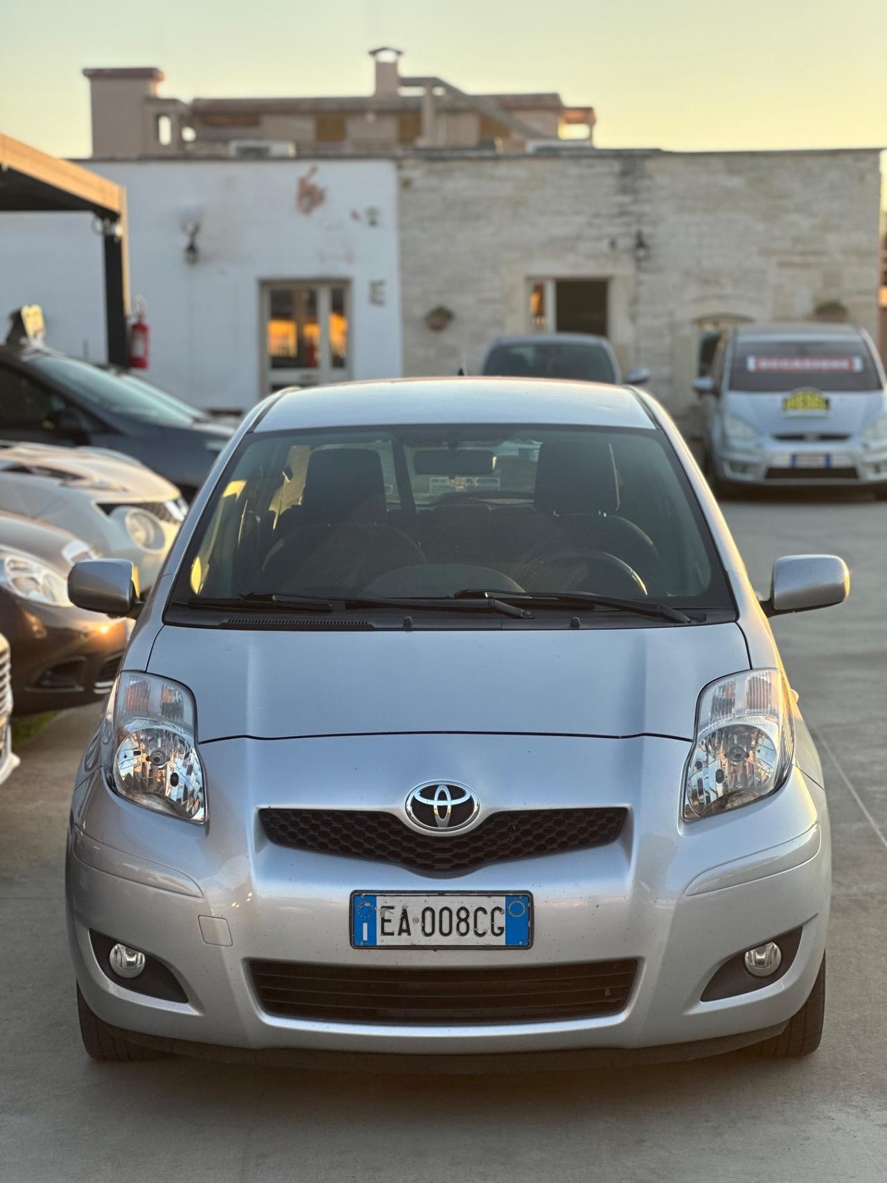 Toyota YARIS 1.3 BENZINA 2010 - SOLO 170 MILA KM
