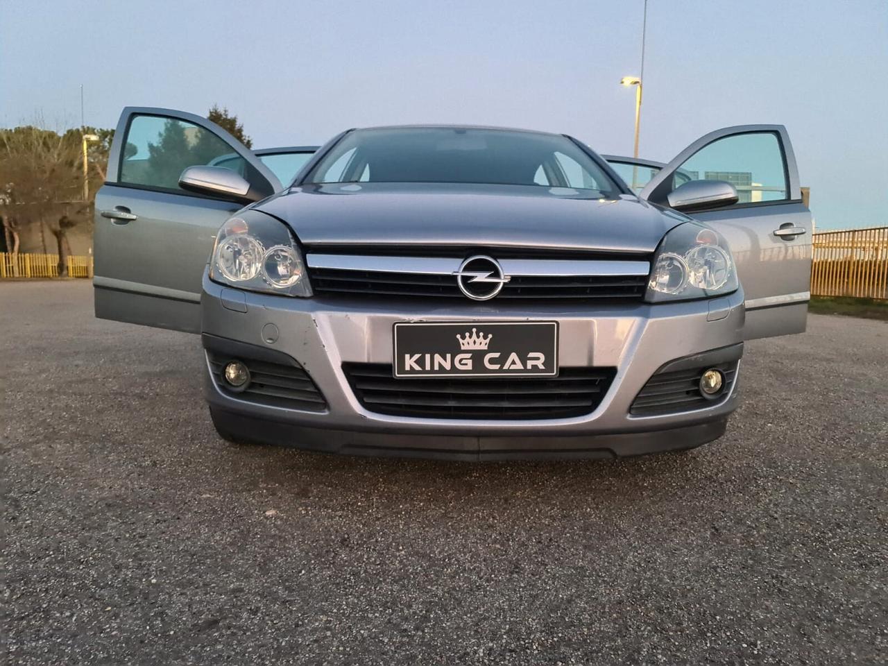 Opel Astra 1.6 16V Twinport 5 porte Cosmo