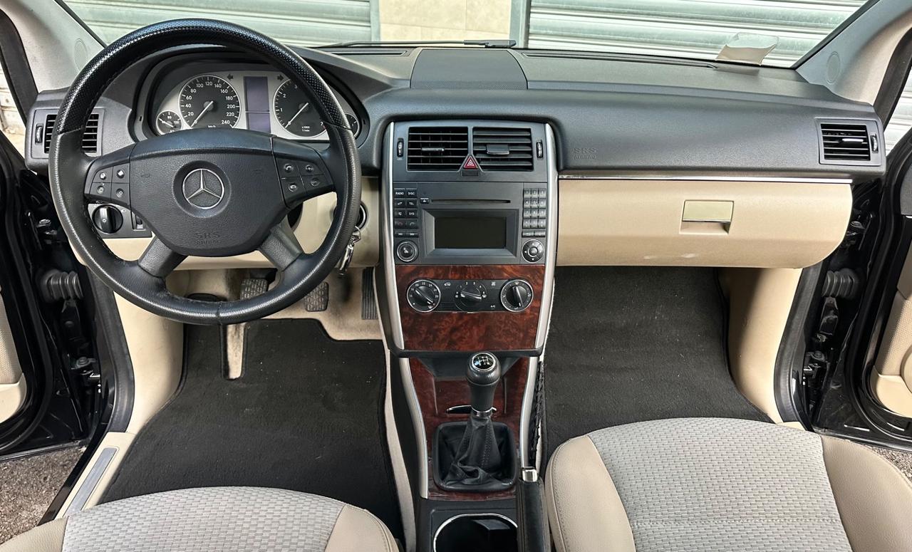 Mercedes-Benz B 180 NGT BlueEFFICIENCY-BENZ/METANO