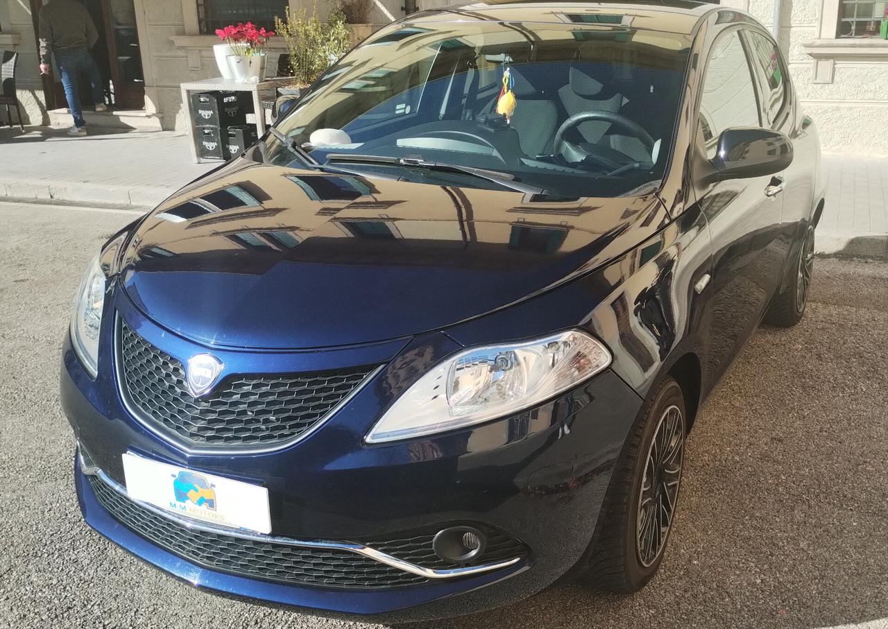 Lancia Ypsilon 1.2 69 CV 5 porte GPL Ecochic Gold