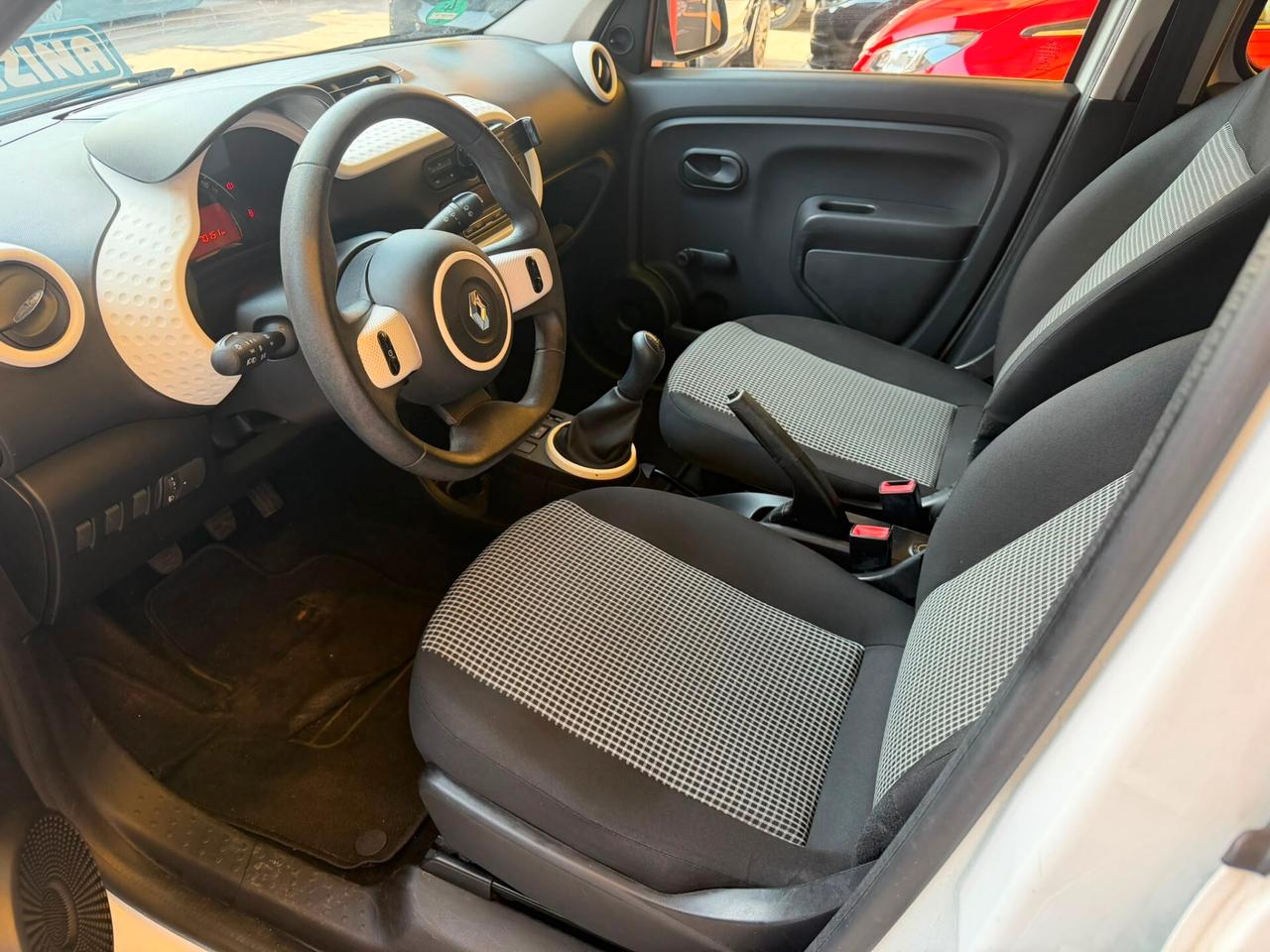 Renault Twingo 1.0cc benzina 12 mesi garanzia-2016