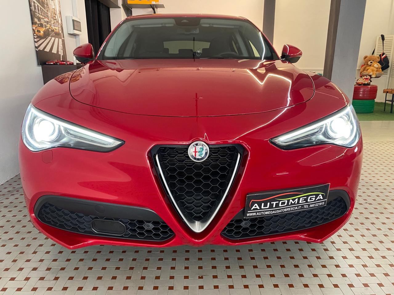 Alfa Romeo Stelvio 2.2 t Aziendale- Palette F1 al volante
