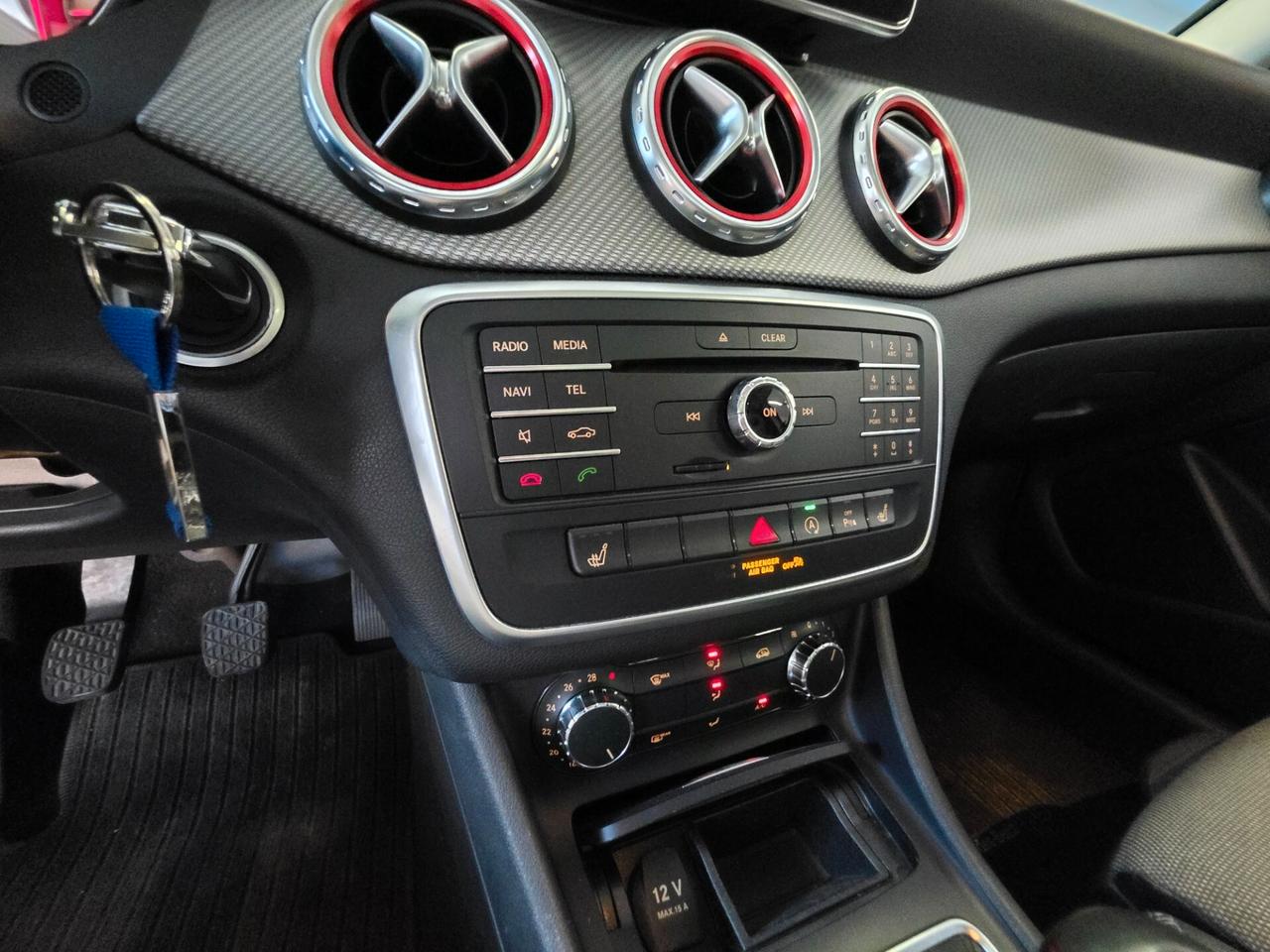 Mercedes-benz GLA180d Sport TETTO 89000km