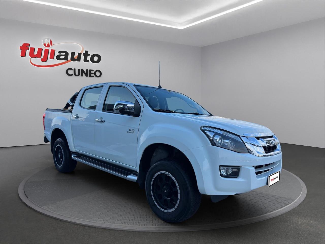 Isuzu D-Max 2.5 td crew Solar 4x4