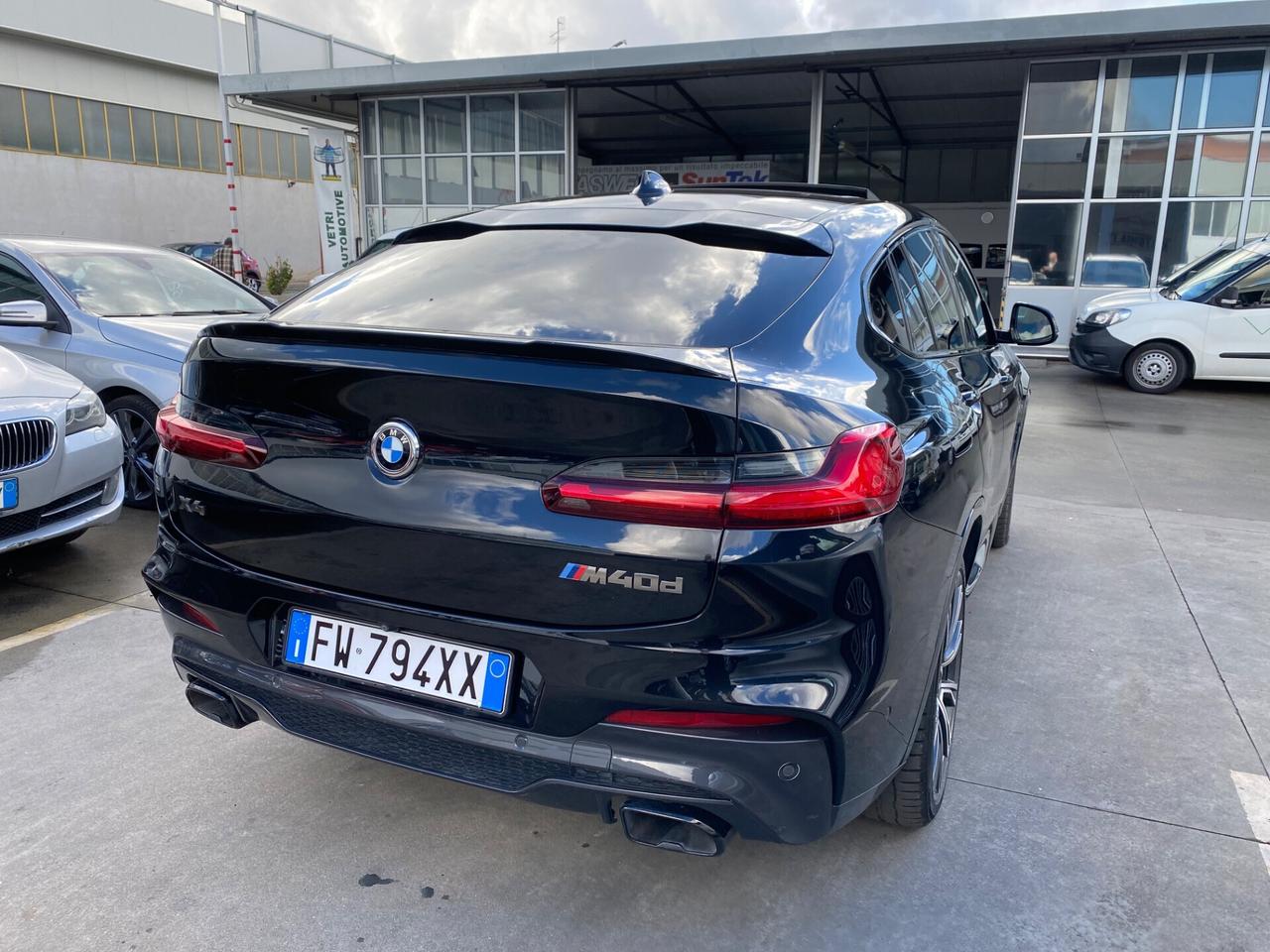 Bmw X4 M40 x drive TETTO INTERNI ROSSI
