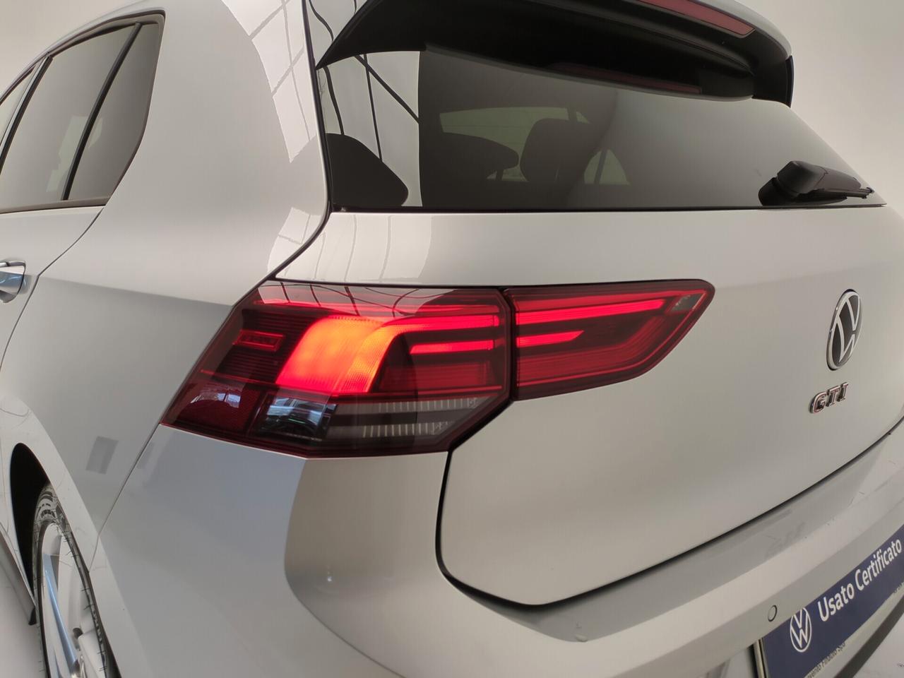 Volkswagen Golf GTI 2.0 TSI DSG