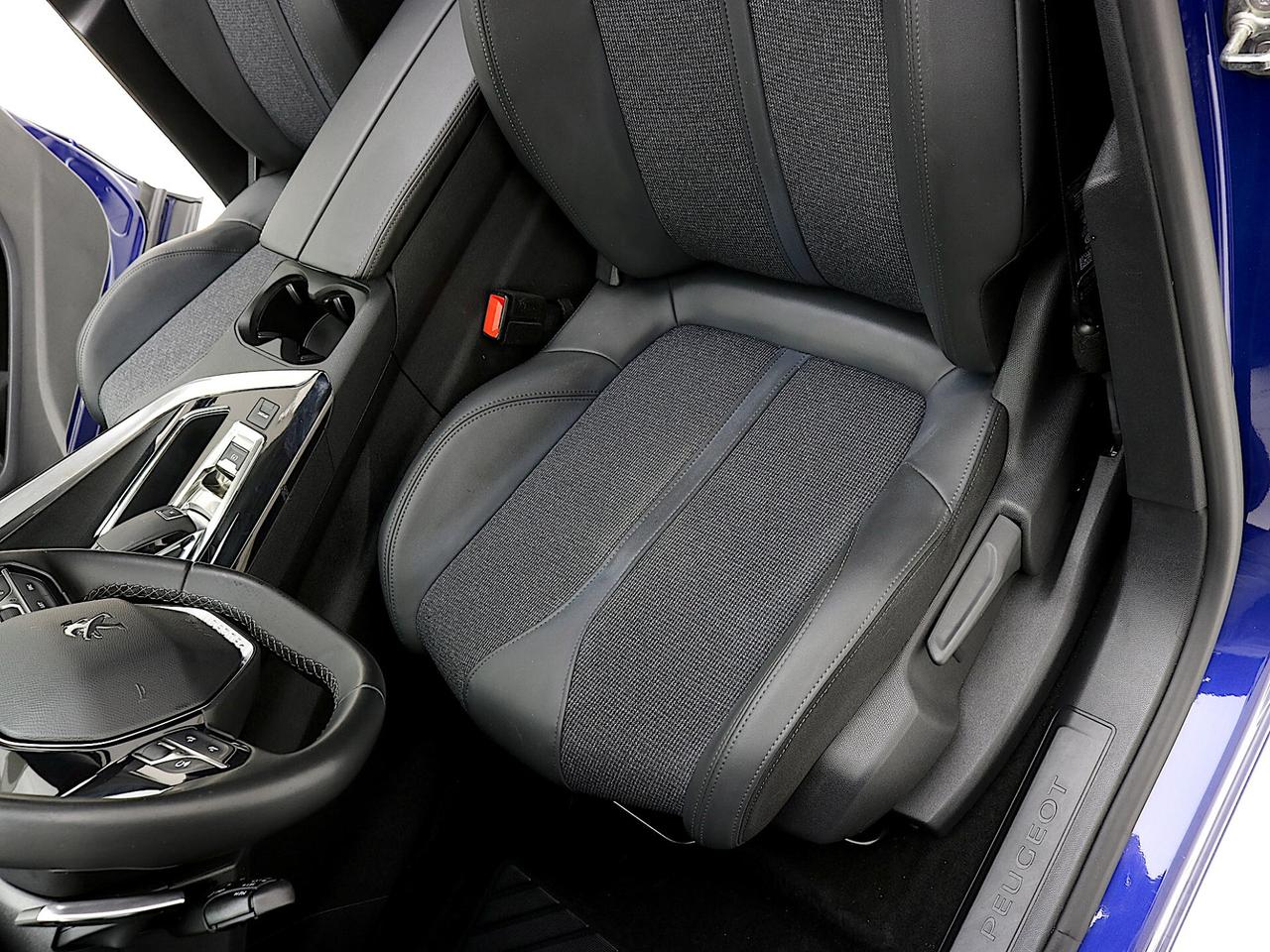 Peugeot 3008 1.5 BlueHDi EAT8 Allure TETTO APRIBILE