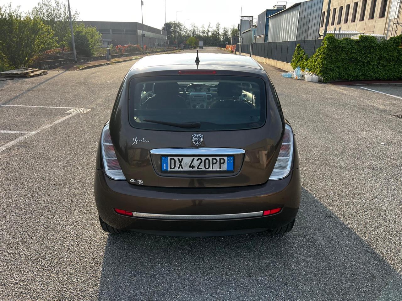 Lancia Ypsilon 1.4 Platino Ecochic GPL