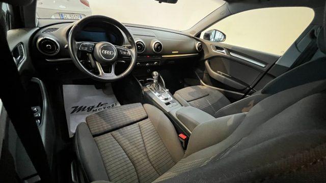 AUDI A3 SPB 30 TDI S tronic Sport- COCKPIT