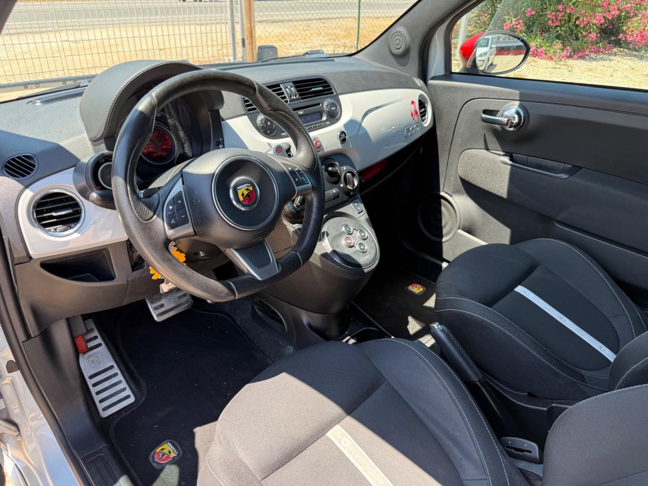 Abarth 500 1.4 Turbo T-Jet 2014 8.999€ PERMUTE