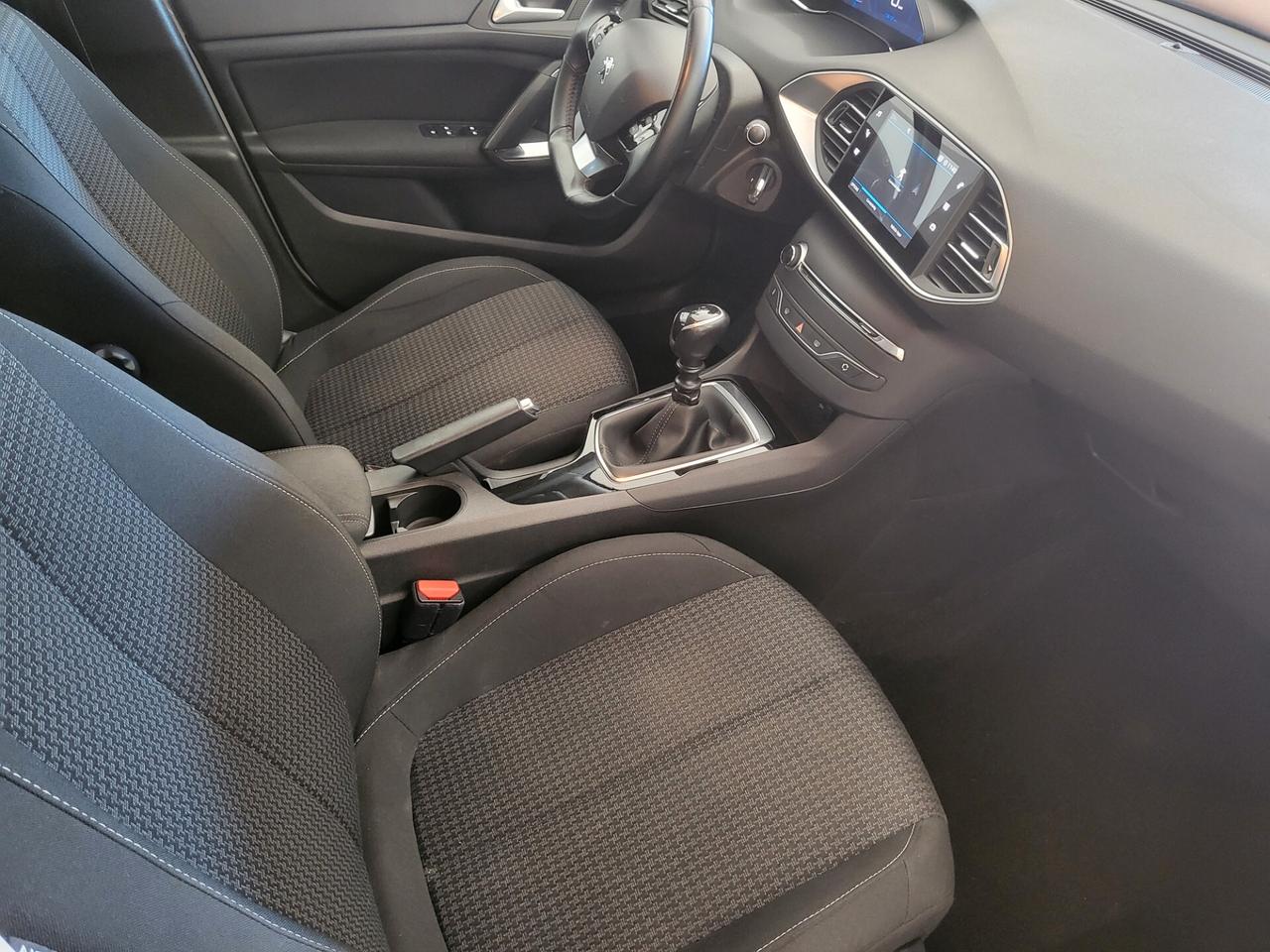 Peugeot 308 BlueHDi 130 S&S Allure