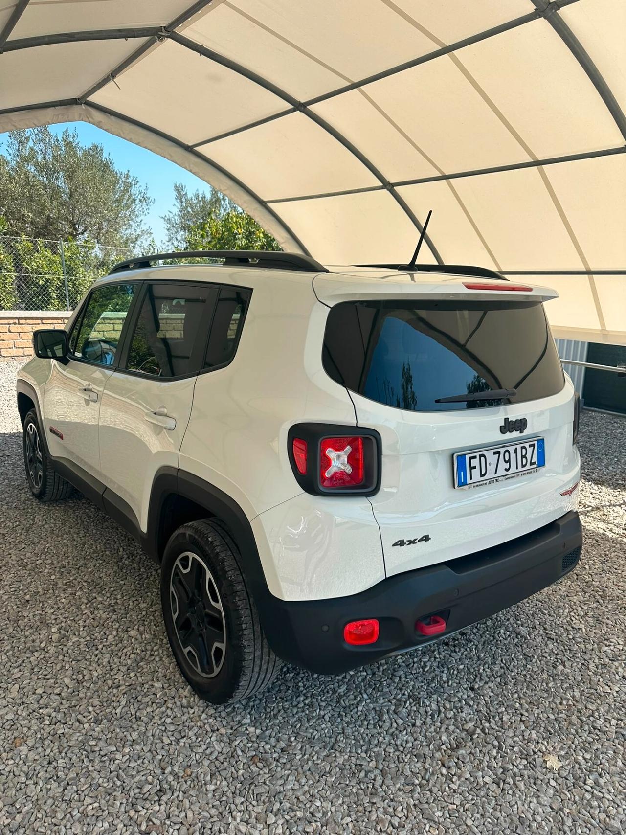 Jeep Renegade 2.0 Mjt 170CV 4WD Active Drive Low Trailhawk