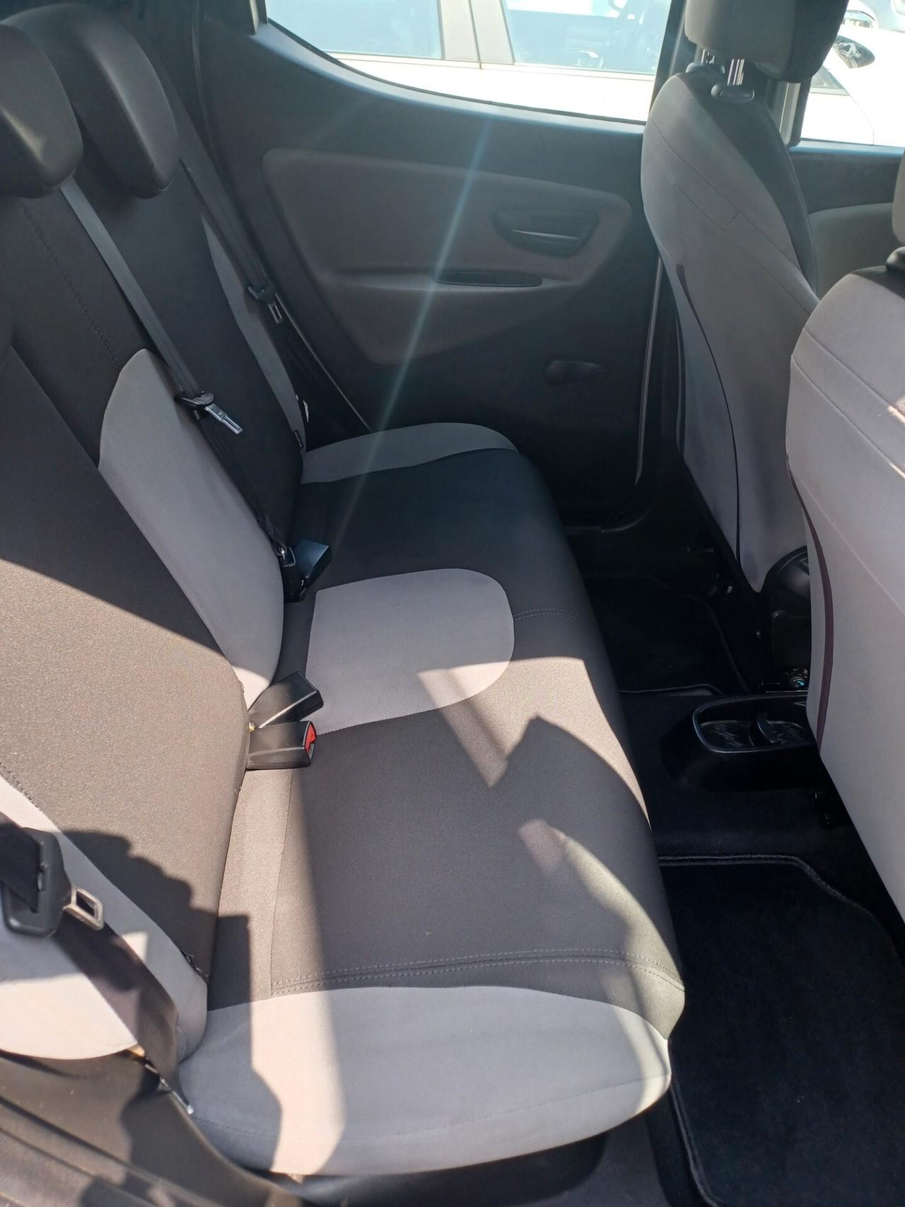 Lancia Ypsilon 1.2 GPL DELLA CASA ANNO 2012