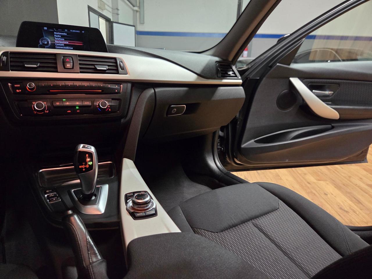 BMW 320 d Touring Business auto